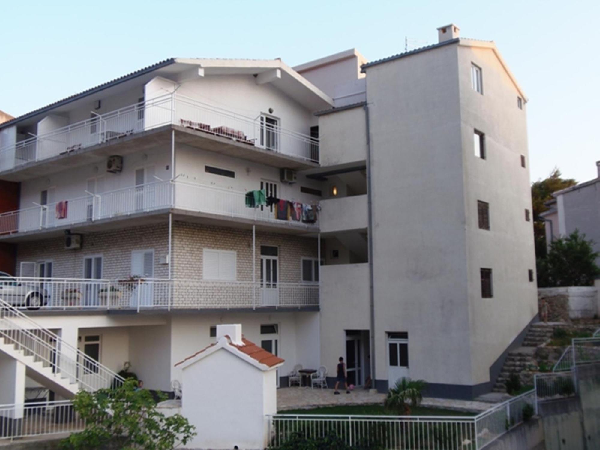 Apartments Anica & Gabriela Макарска Экстерьер фото